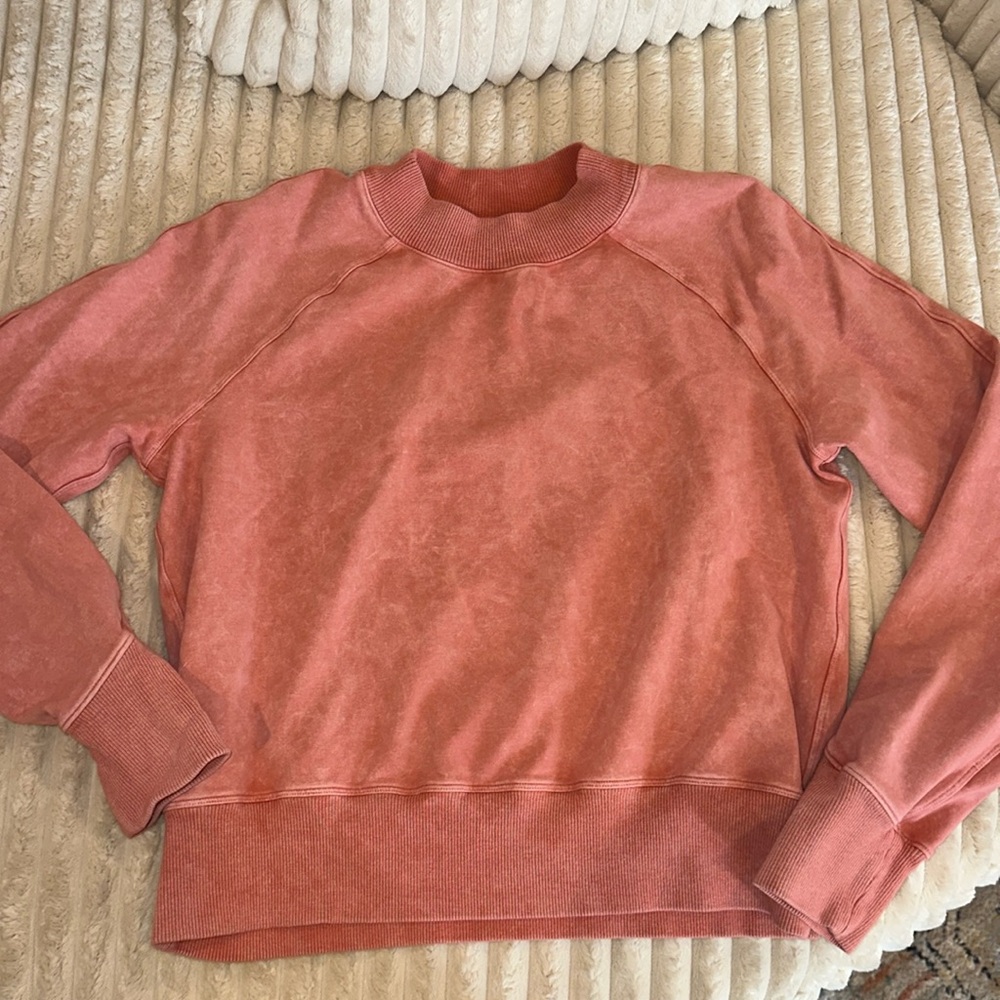 LULULEMON CREWNECK